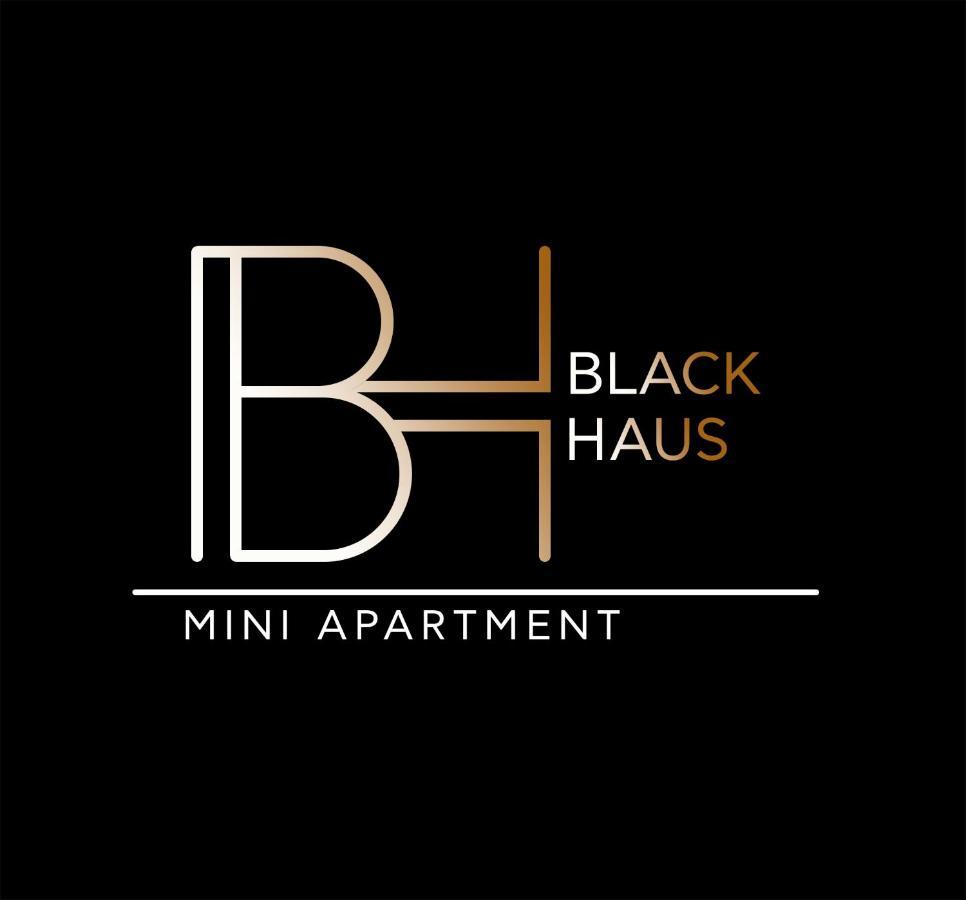 Blackhaus Young Mini Tessalónica Exterior foto